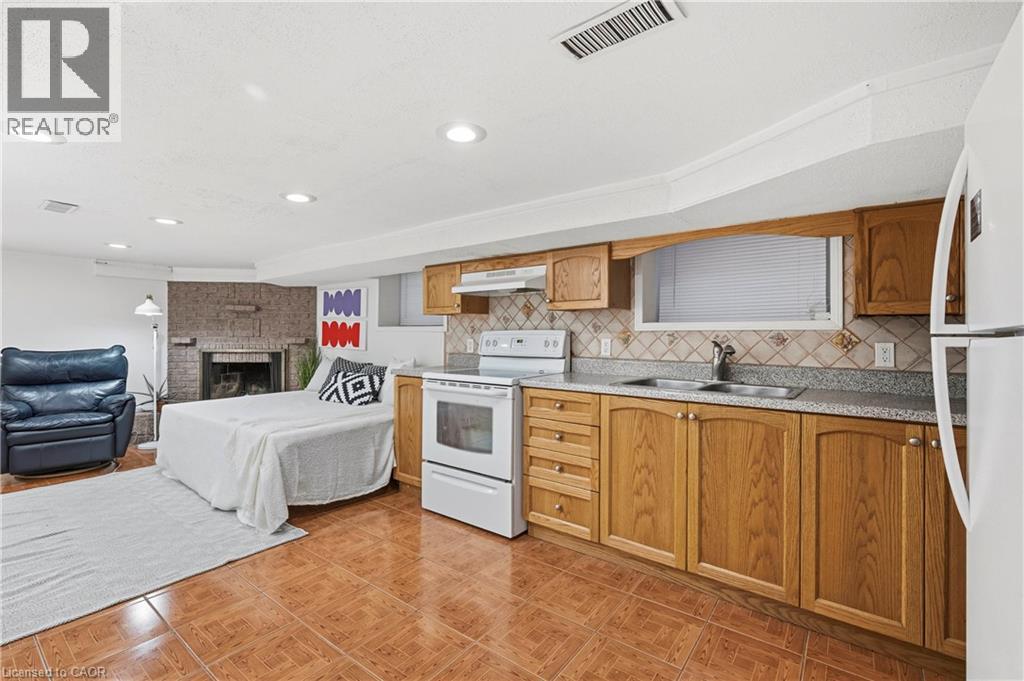 213 Boon Avenue, Toronto, Ontario  M6E 3Z7 - Photo 33 - 40872949