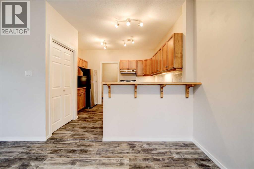 4, 125 Silkstone Road W