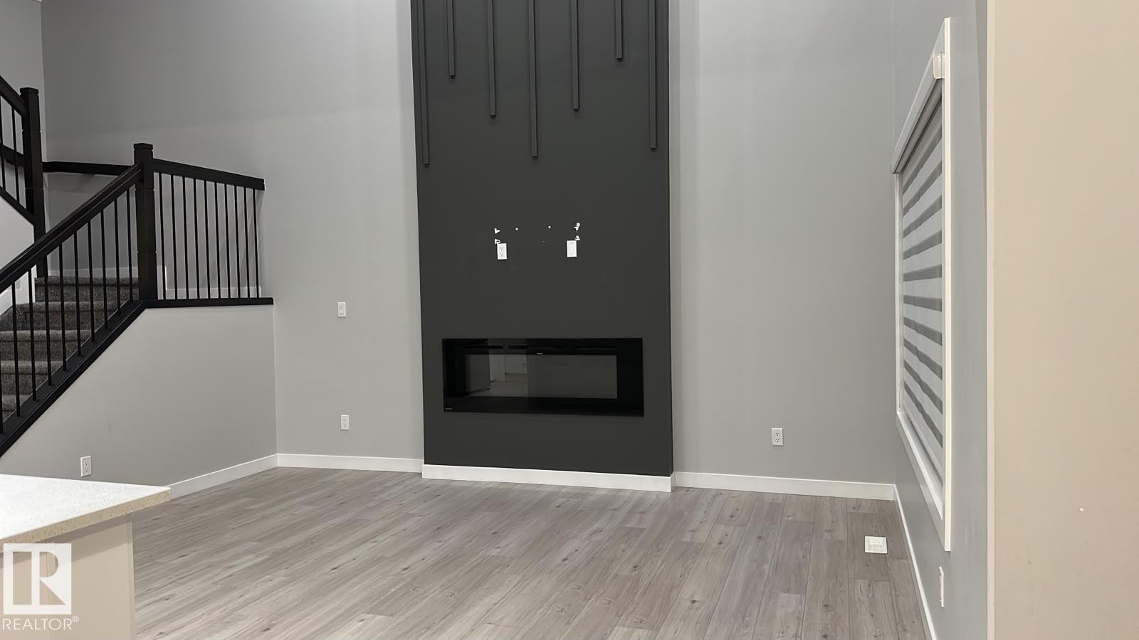 #main Floor 1565 Esaiw Pl Nw, Edmonton, Alberta  T6M 0E5 - Photo 2 - E4508998