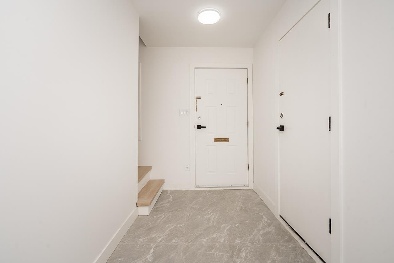 6738 128b Street, Surrey, British Columbia  V3W 7C4 - Photo 13 - R3177345