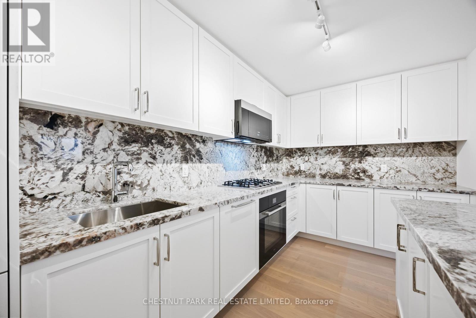 406 - 505 Glencairn Avenue, Toronto, Ontario M6B 0B2 - Photo 8 - C14094636