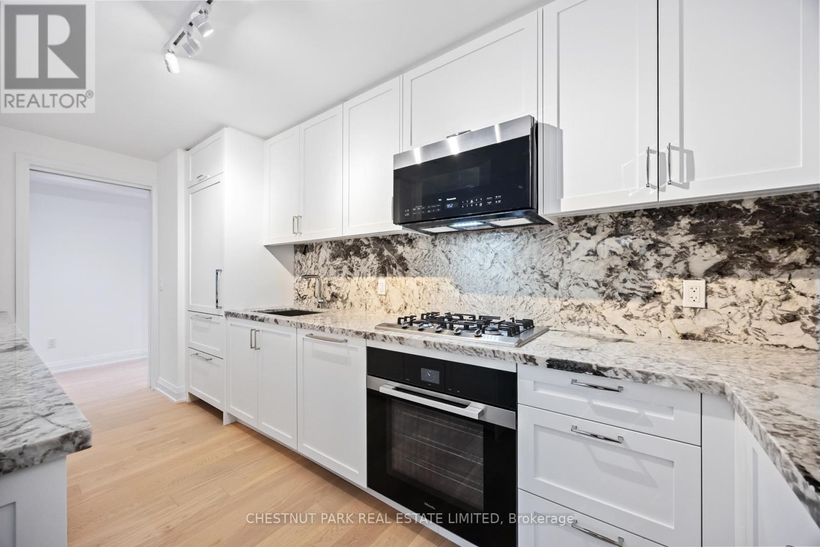 406 - 505 Glencairn Avenue, Toronto, Ontario M6B 0B2 - Photo 7 - C14094636
