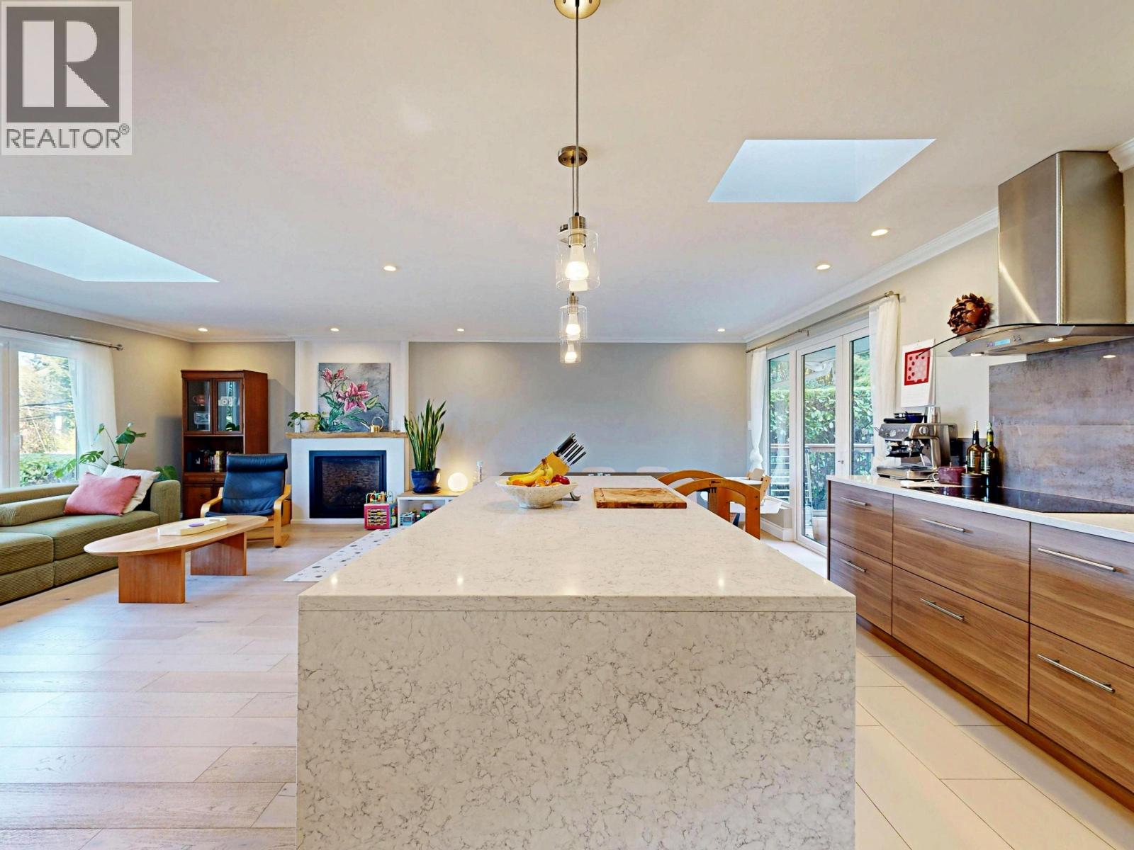 3363 Viewmount Place, Port Moody, British Columbia  V3H 2L6 - Photo 6 - R3177368