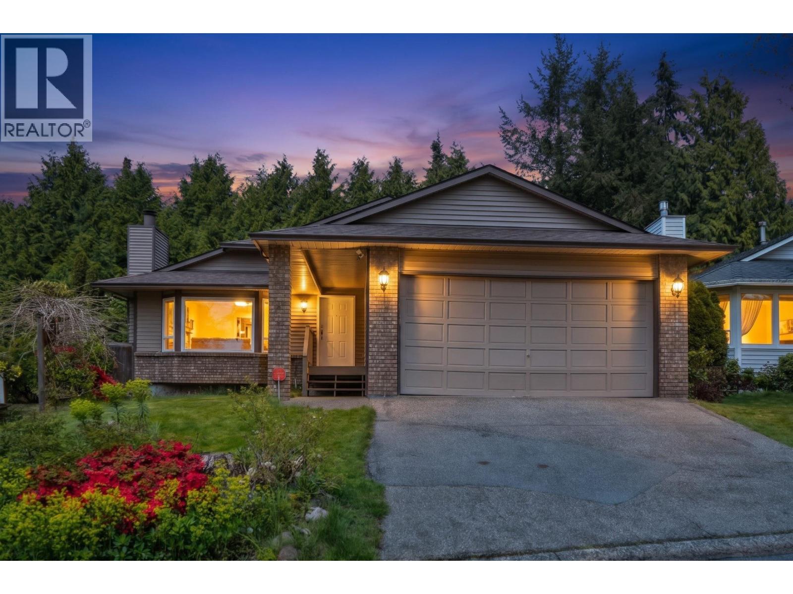 3336 MANNING CRESCENT, north vancouver, British Columbia