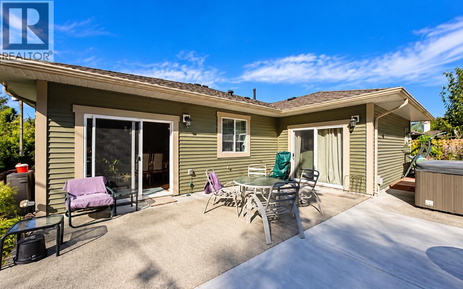 6202 Sitka Road, Sechelt, British Columbia  V0N 3A3 - Photo 15 - R3177408