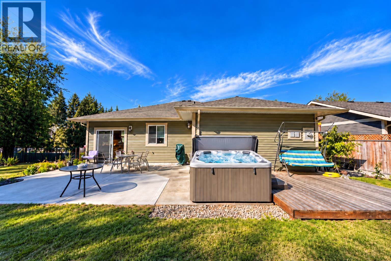 6202 Sitka Road, Sechelt, British Columbia  V0N 3A3 - Photo 17 - R3177408