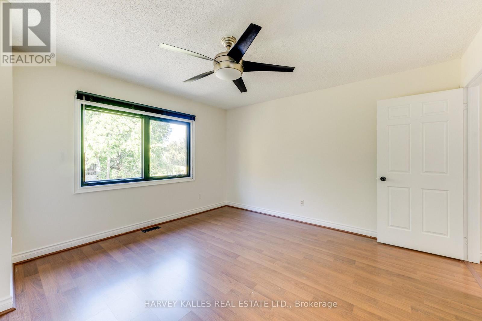 16 St. James Court, Toronto, Ontario  M4X 1X4 - Photo 14 - C14103140