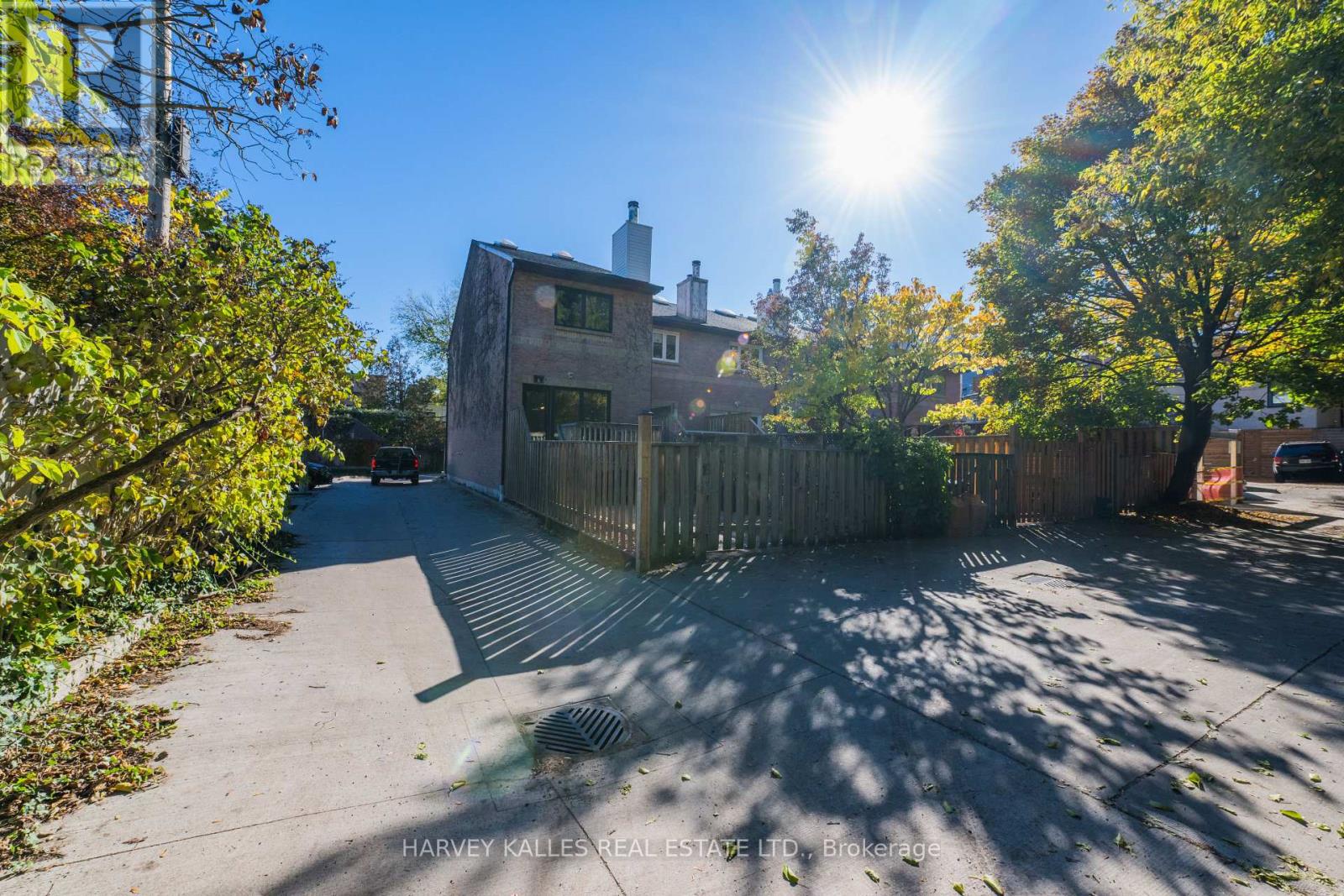 16 St. James Court, Toronto, Ontario  M4X 1X4 - Photo 34 - C14103140