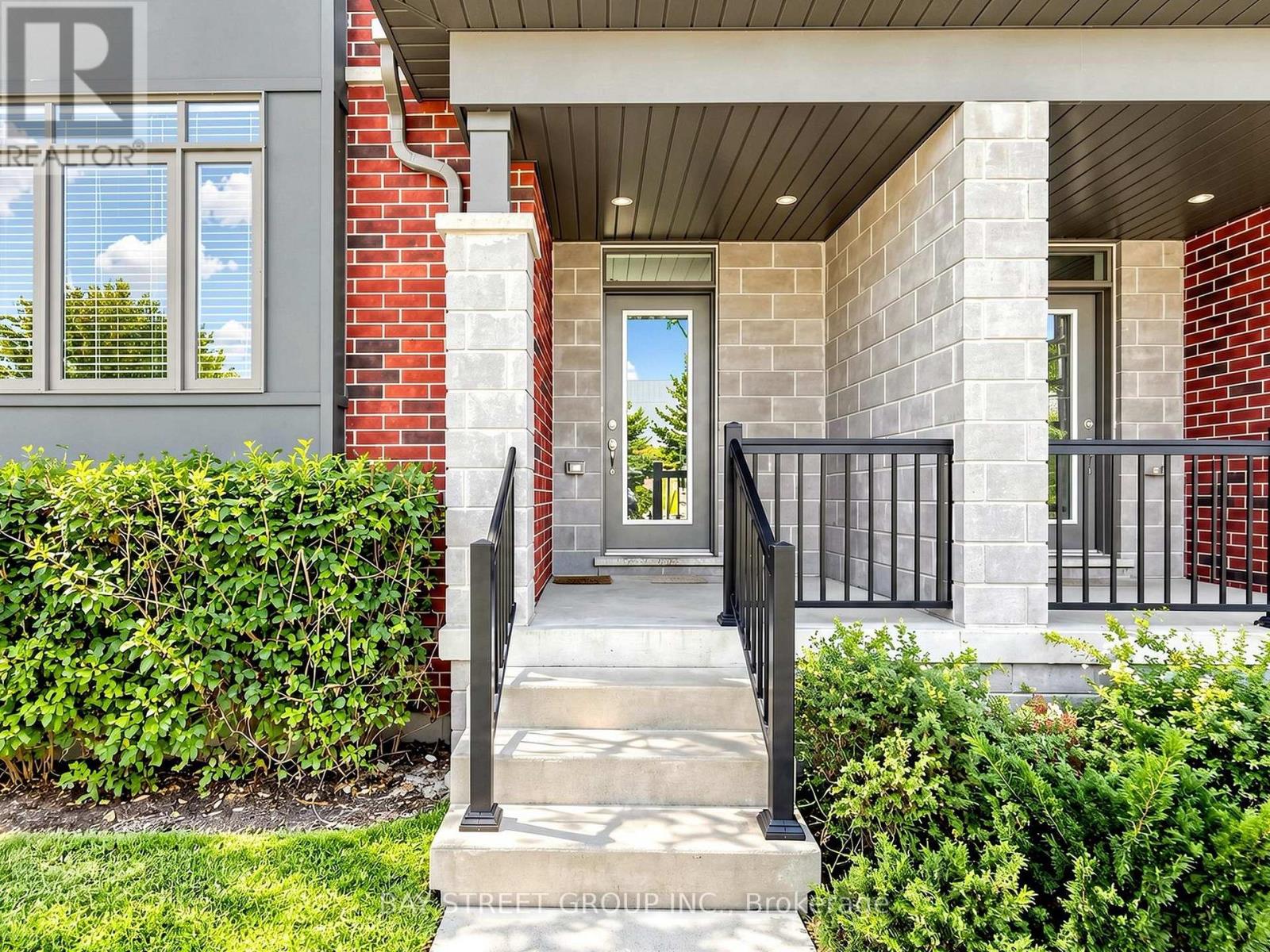 2 Longshore Way, Whitby, Ontario  L1N 0M1 - Photo 33 - E14103088