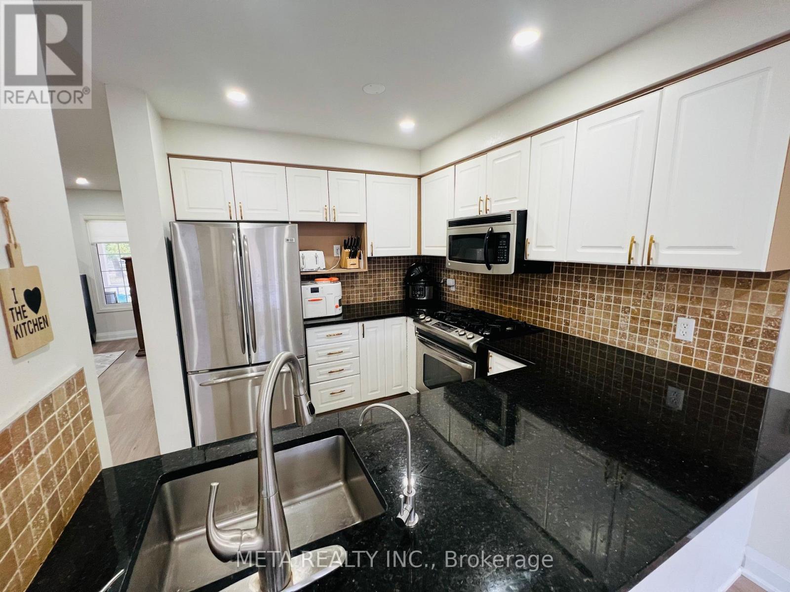 39 Bayside Gate, Whitby (Port Whitby), Ontario  L1N 9W5 - Photo 12 - E14103092