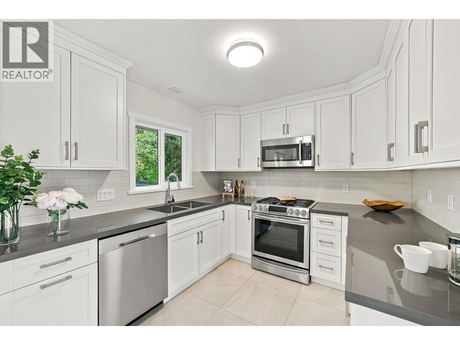 2519 East Road, Anmore, British Columbia  V3H 5G9 - Photo 10 - R3177025