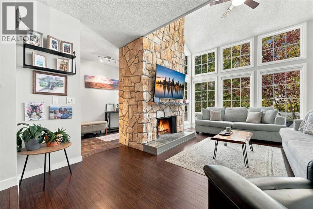 36, 28 Berwick Crescent NW, Calgary, Alberta  T3K 1Y7 - Photo 3 - A2352632