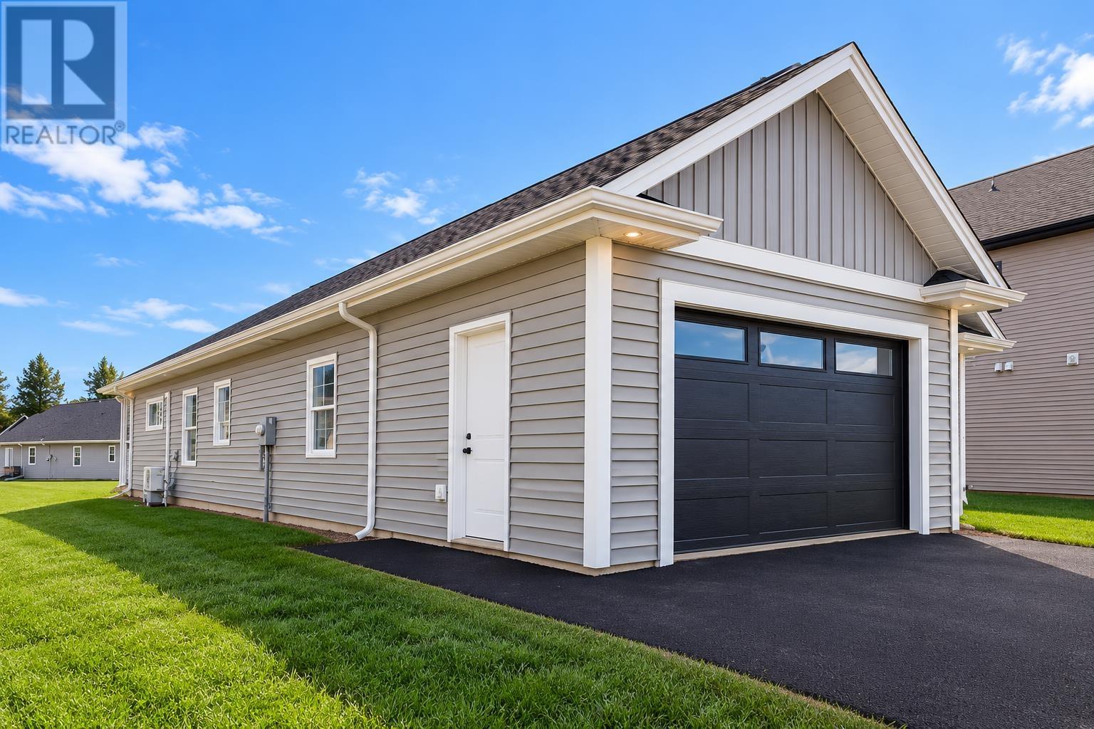 22 Shirley Street, Charlottetown, Prince Edward Island  C1C 0X8 - Photo 38 - 202620859