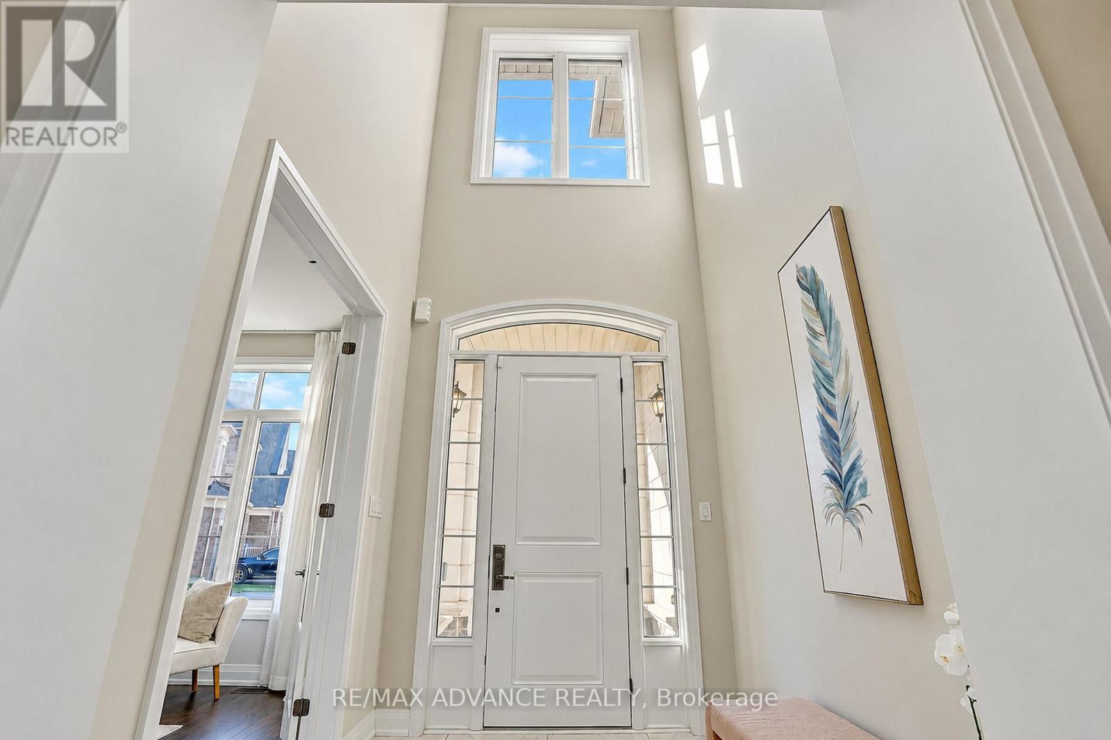 15 Kenneth Campbell Court, Aurora, Ontario L4G 5Z4 - Photo 3 - N14103080