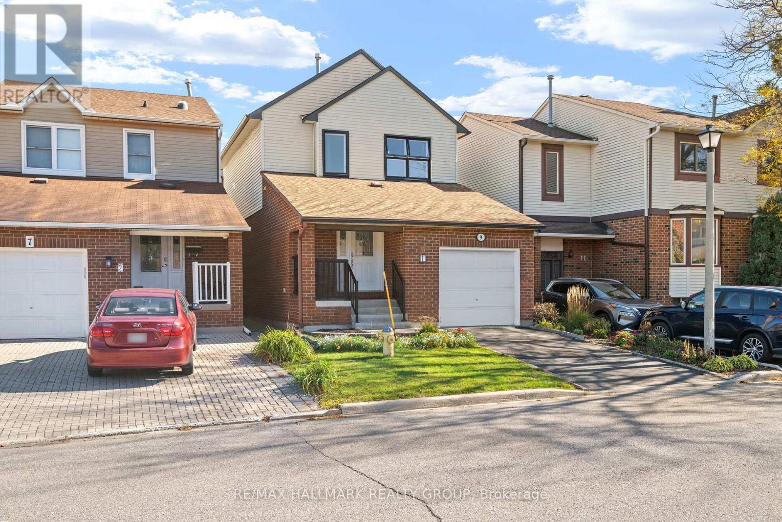 9 Fireside Crescent, Ottawa, Ontario  K1T 1Z3 - Photo 3 - X14103104