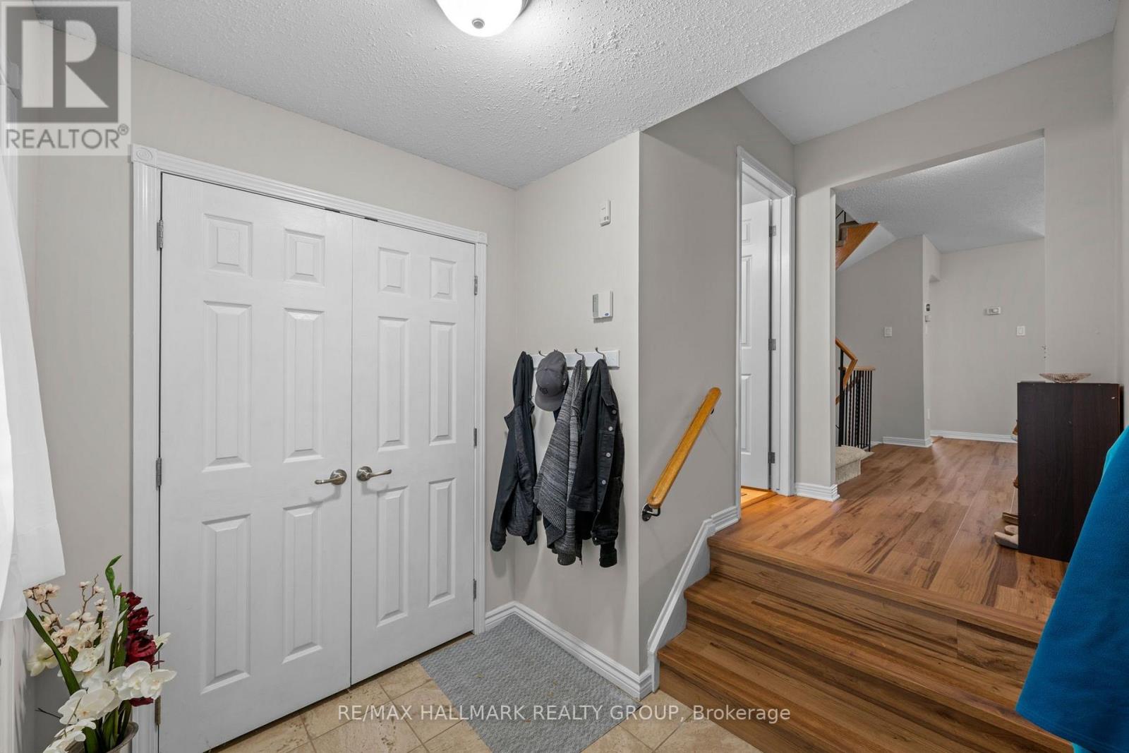 9 Fireside Crescent, Ottawa, Ontario  K1T 1Z3 - Photo 6 - X14103104