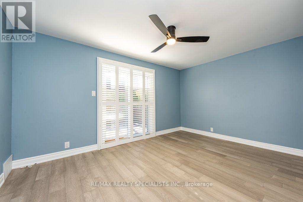 Main - 79 Clearbrooke Circle, Toronto, Ontario  M9W 2E6 - Photo 15 - W14103030