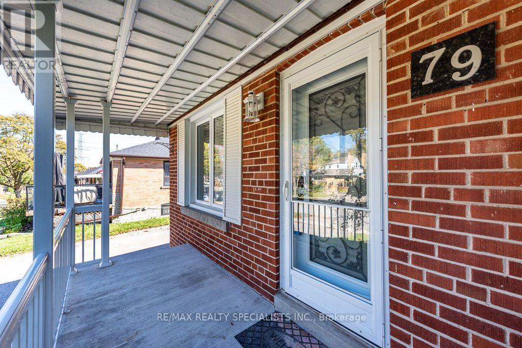 Main - 79 Clearbrooke Circle, Toronto, Ontario  M9W 2E6 - Photo 3 - W14103030