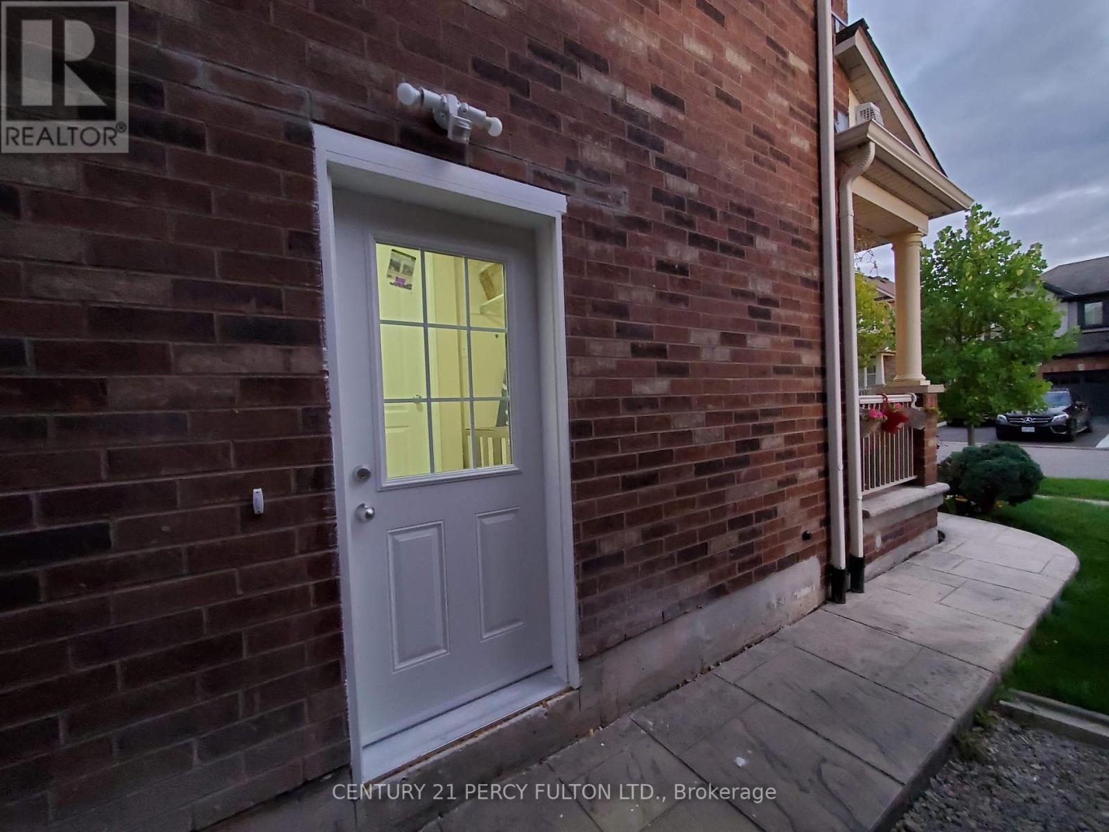 Lower - 308 Nakerville Crescent, Milton, Ontario  L9T 7T9 - Photo 2 - W14103116