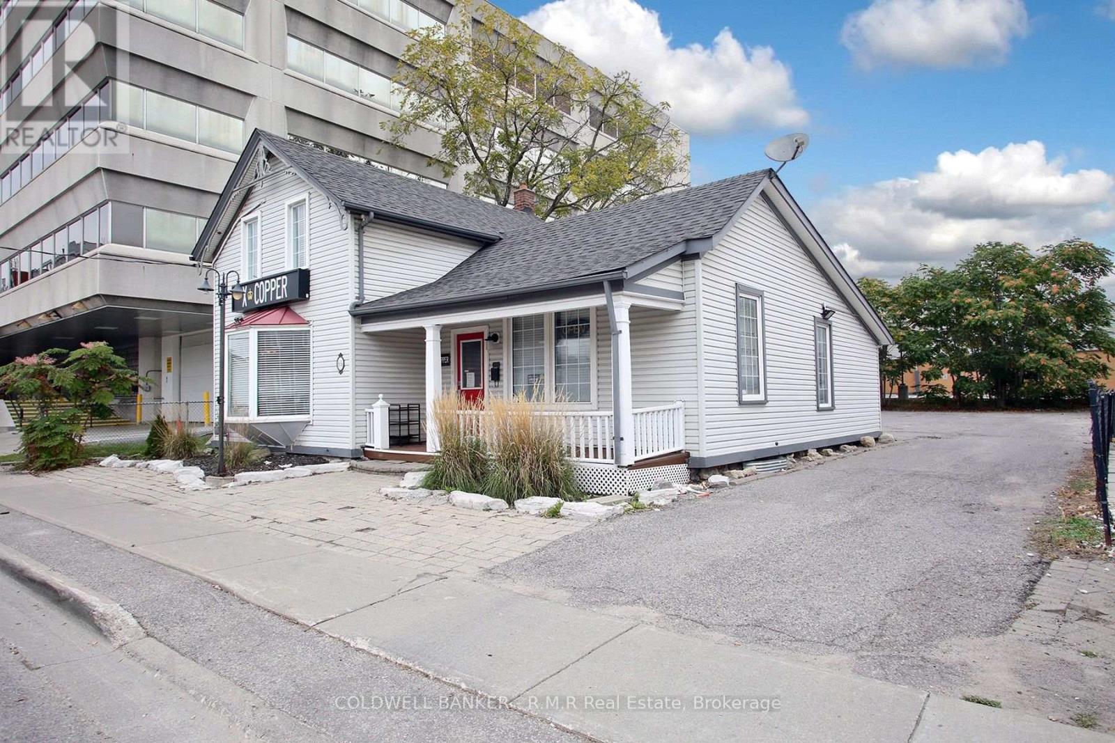 65 Albert Street, Oshawa, Ontario L1H 4R1 - Photo 3 - E13851052