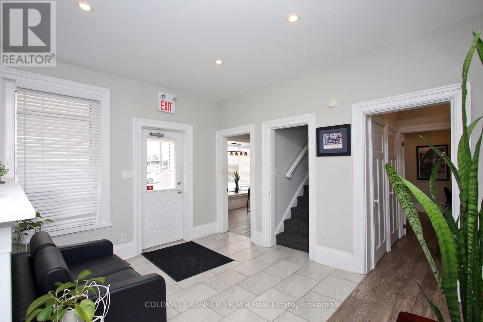 65 Albert Street, Oshawa, Ontario L1H 4R1 - Photo 4 - E13851052