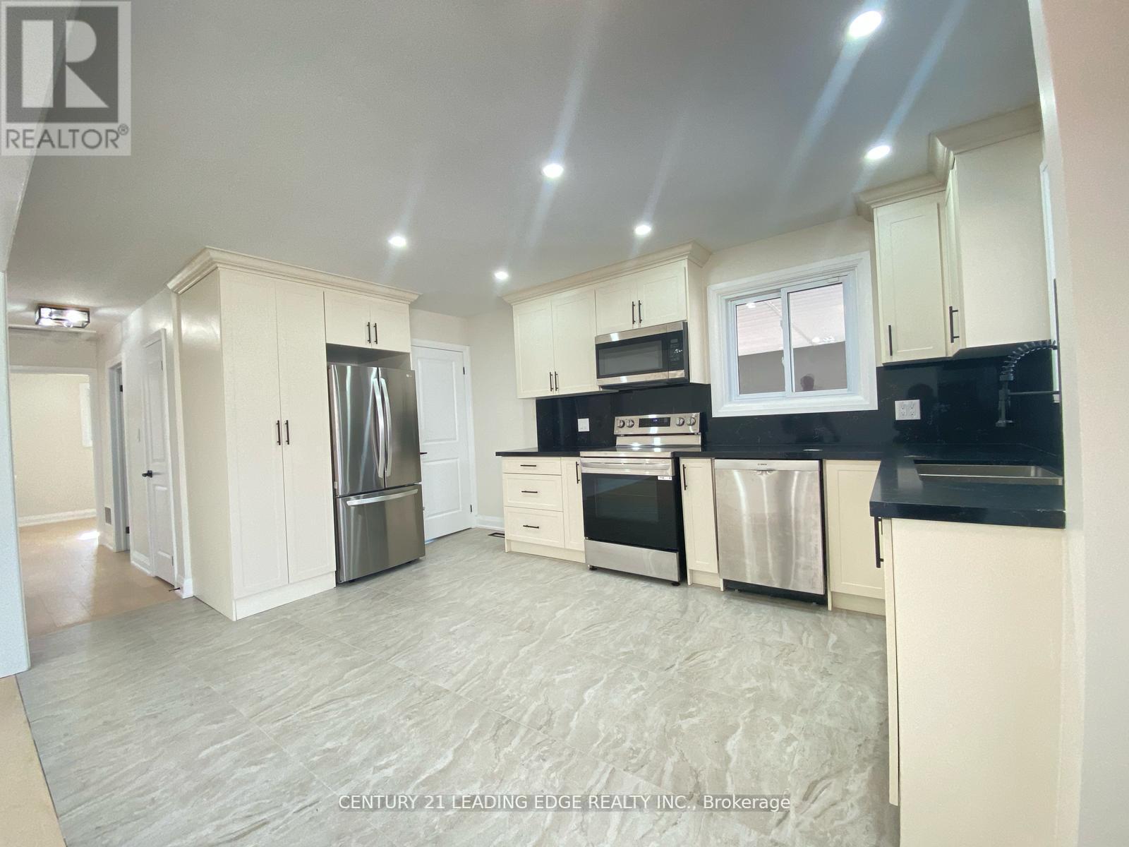 Upper - 66 Beech Avenue, Cambridge, Ontario  N3C 1X5 - Photo 3 - X14103106