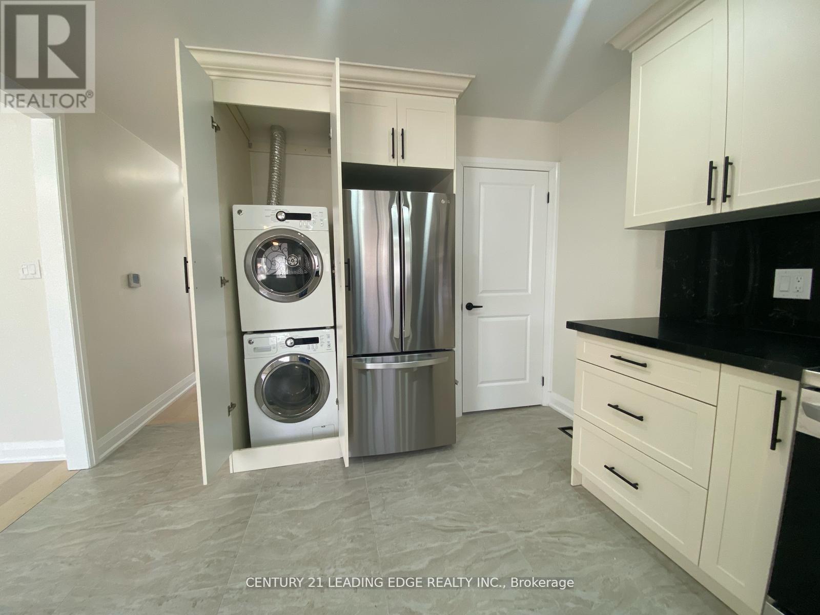 Upper - 66 Beech Avenue, Cambridge, Ontario  N3C 1X5 - Photo 4 - X14103106