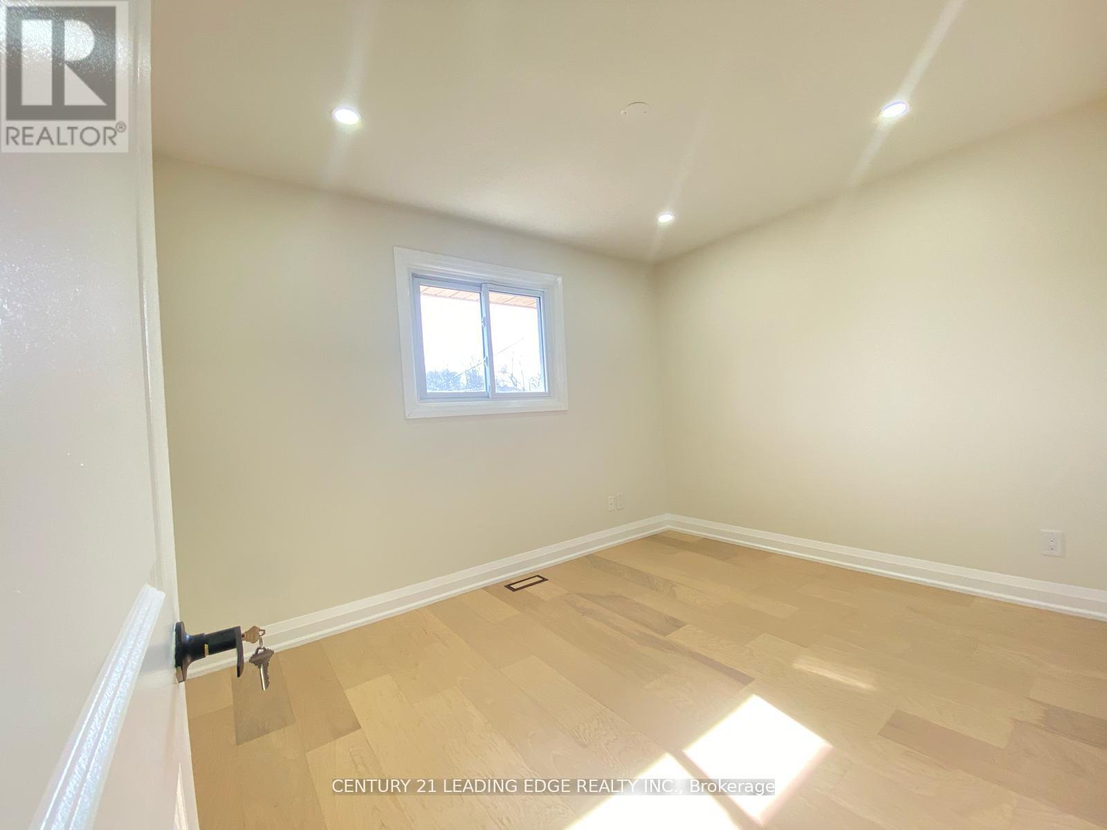 Upper - 66 Beech Avenue, Cambridge, Ontario  N3C 1X5 - Photo 5 - X14103106