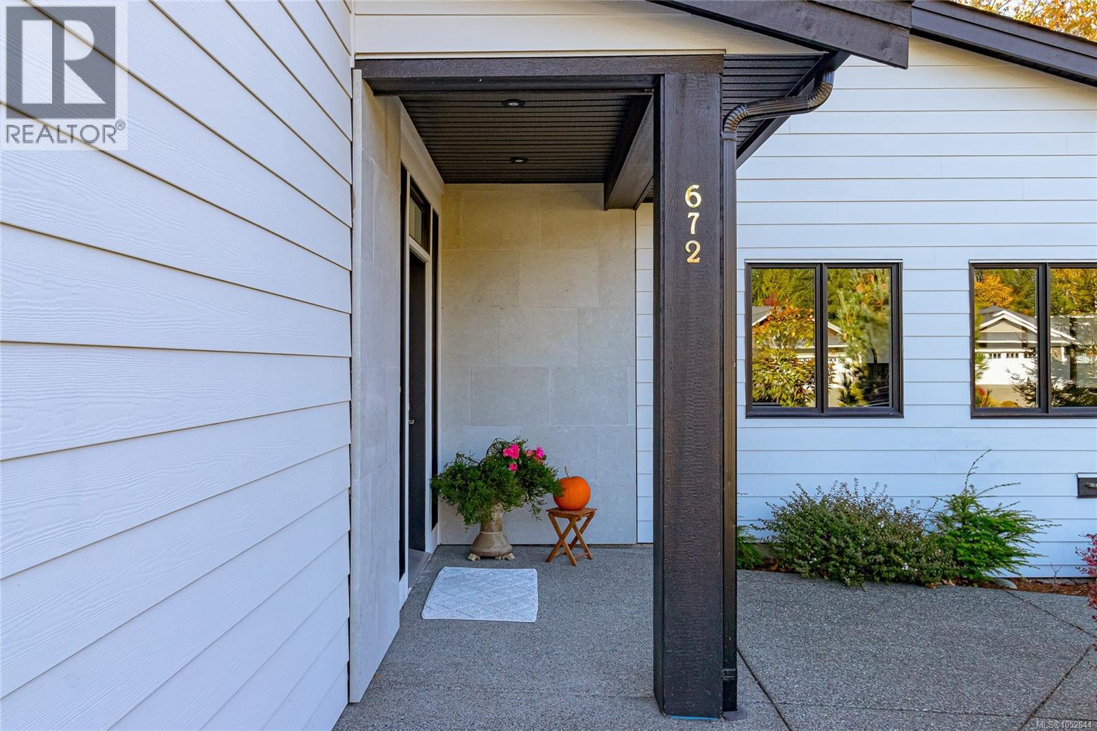 672 Mill Bay Pl