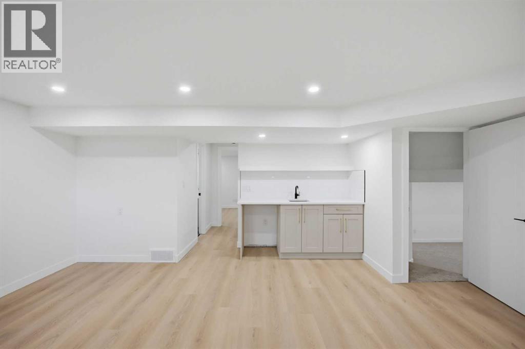 460 Queensland Place SE, Calgary, Alberta  T2J 5C9 - Photo 34 - A2350843