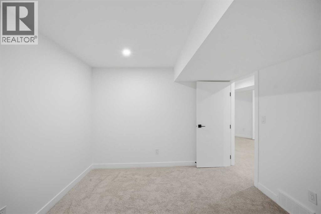 460 Queensland Place SE, Calgary, Alberta  T2J 5C9 - Photo 42 - A2350843