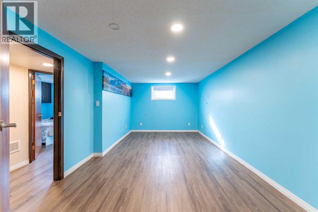 2018 Cottonwood Crescent SE, Calgary, Alberta  T2B 1T1 - Photo 22 - A2353509