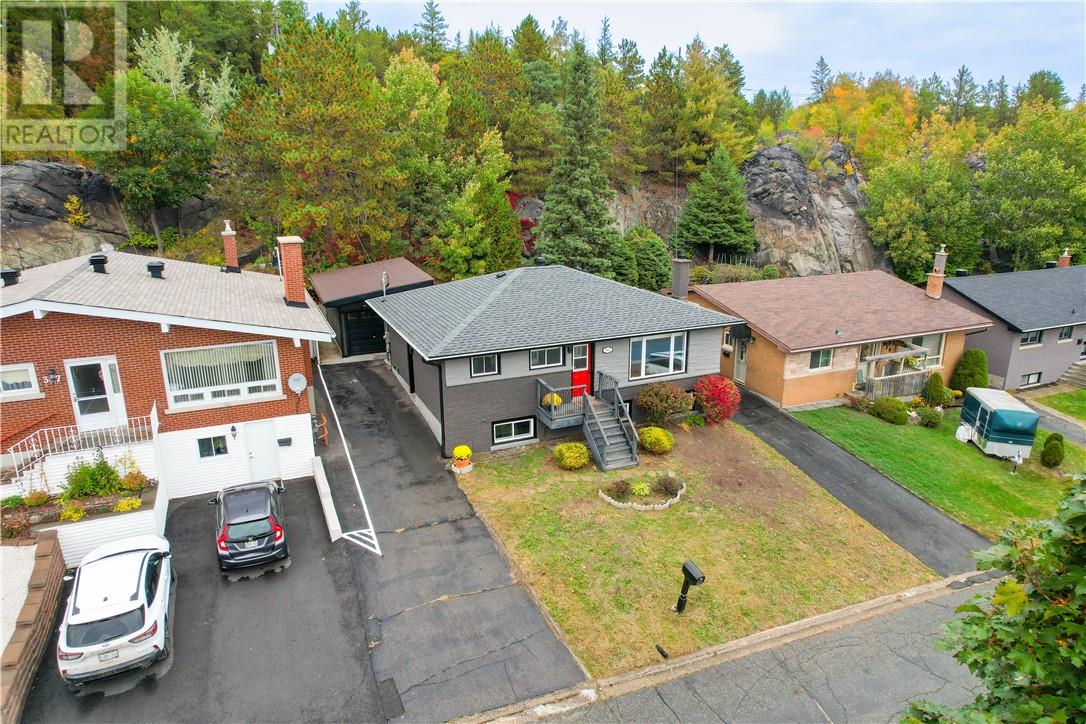 343 Sandra Boulevard, Sudbury, Ontario  P3C 3K8 - Photo 3 - 2130668
