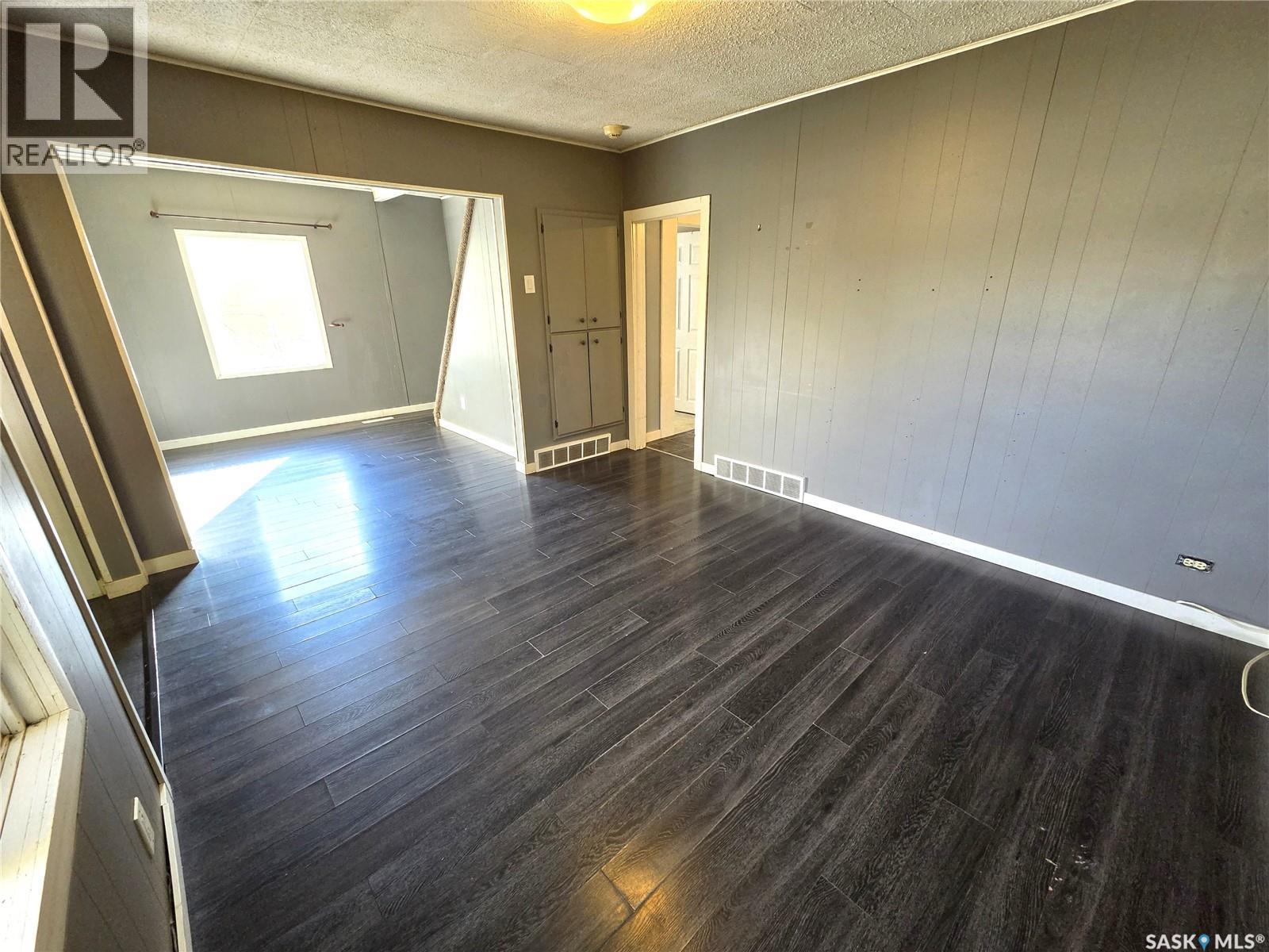 414 Young Street, Bienfait, Saskatchewan  S0C 0M0 - Photo 15 - SK051596