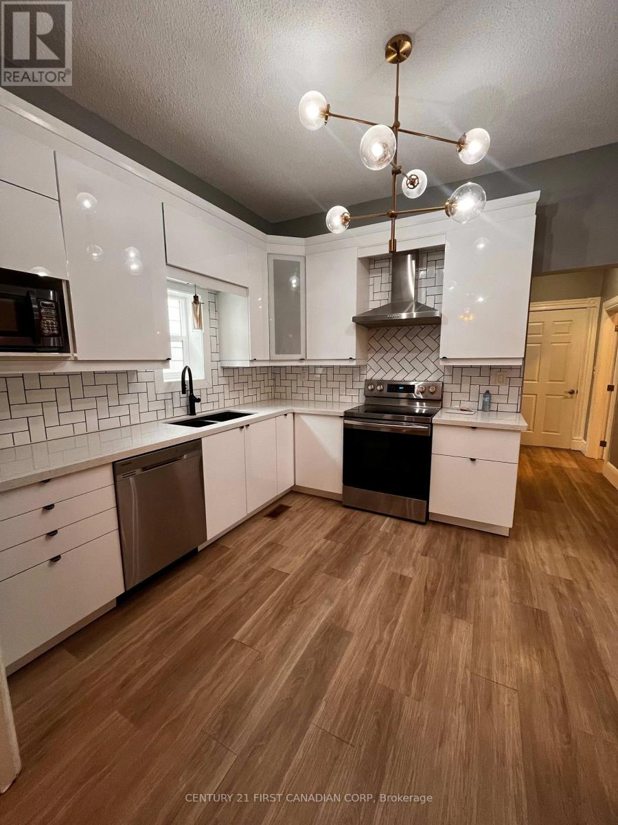 223 Waterloo Street, London East, Ontario  N6B 2N2 - Photo 1 - X14103276