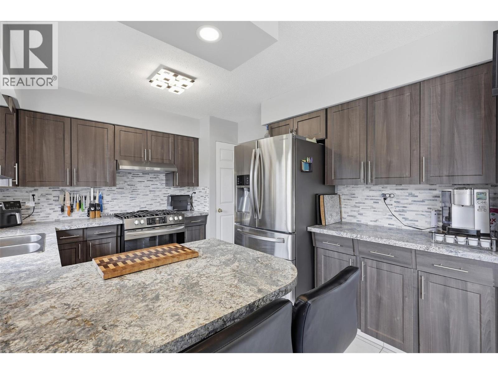 851 Sumac Place, Kamloops, British Columbia  V2B 6R4 - Photo 7 - 10404101