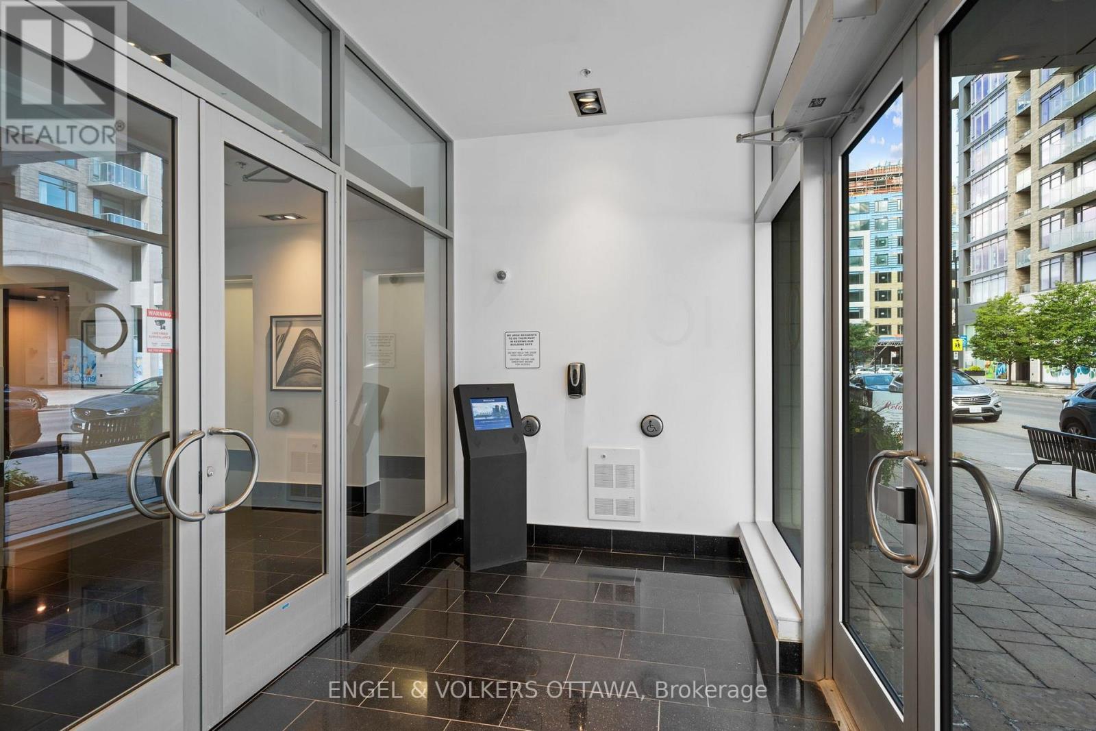 219 - 101 Richmond Road, Ottawa, Ontario  K1Z 0A6 - Photo 2 - X14103186