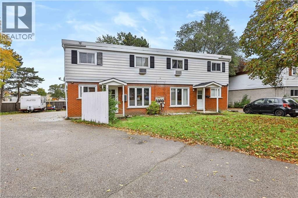 23 Brenda Court, Brantford, Ontario  N3R 2L8 - Photo 4 - 40866734