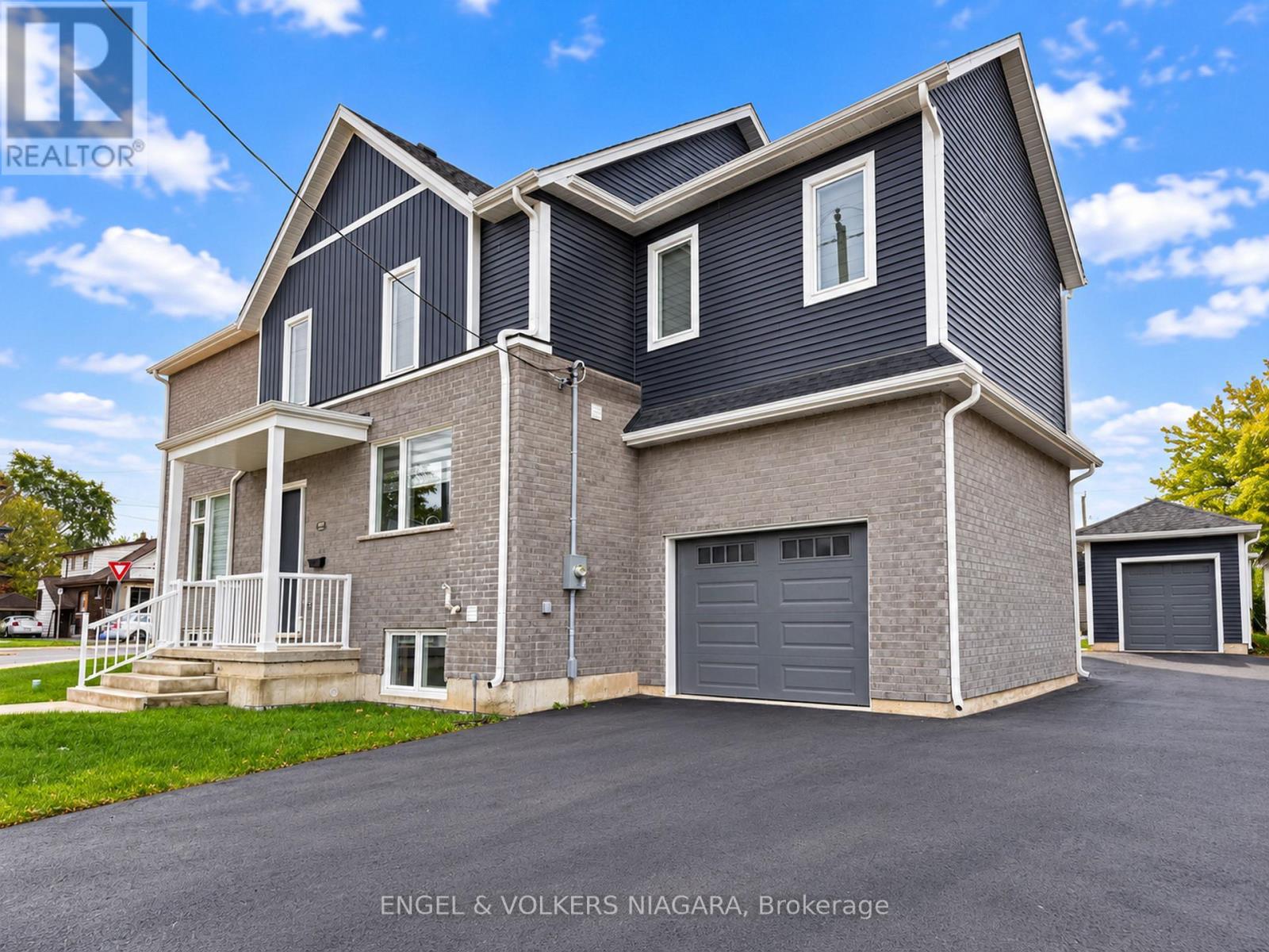 4499 Fourth Avenue, Niagara Falls (Downtown), Ontario L2E 4N4 - Photo 1 - X14103172