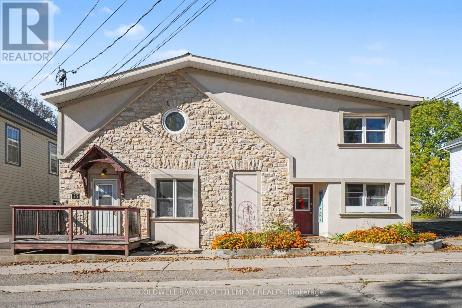 25 Harvey Street, Perth, Ontario  K7H 1W5 - Photo 1 - X14103158