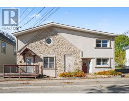 25 HARVEY STREET, Perth, Ontario