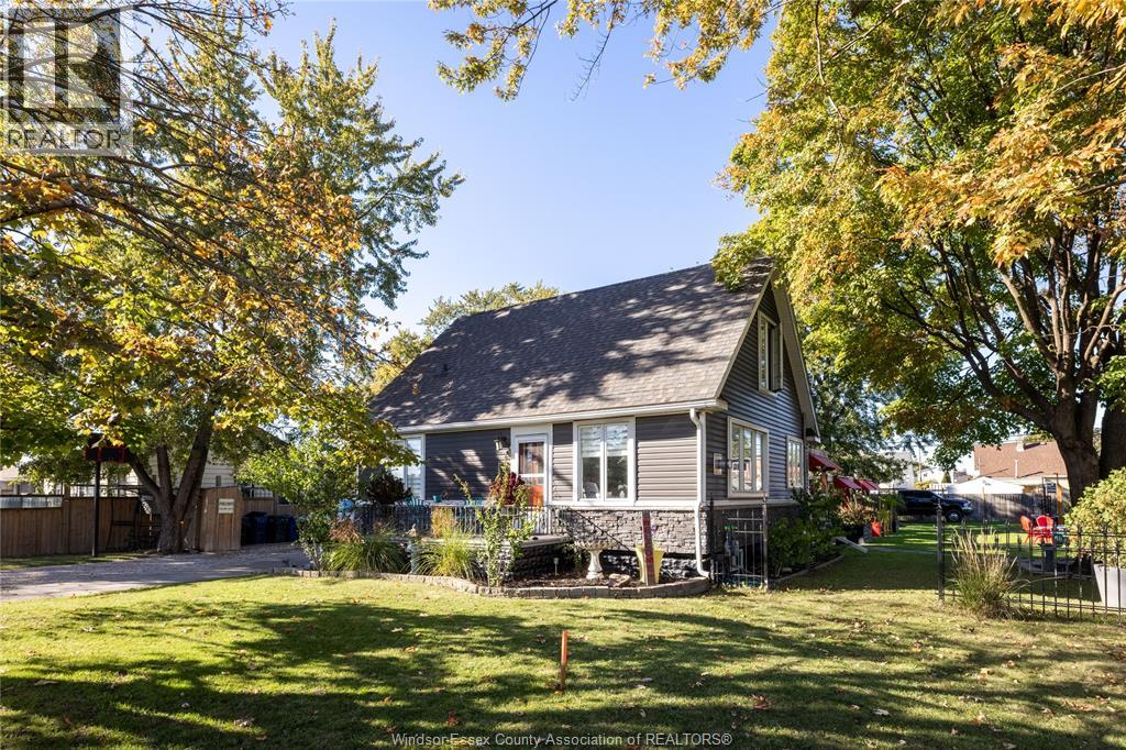 558 Edinborough Street, Windsor, Ontario  N8X 3C6 - Photo 3 - 26025822