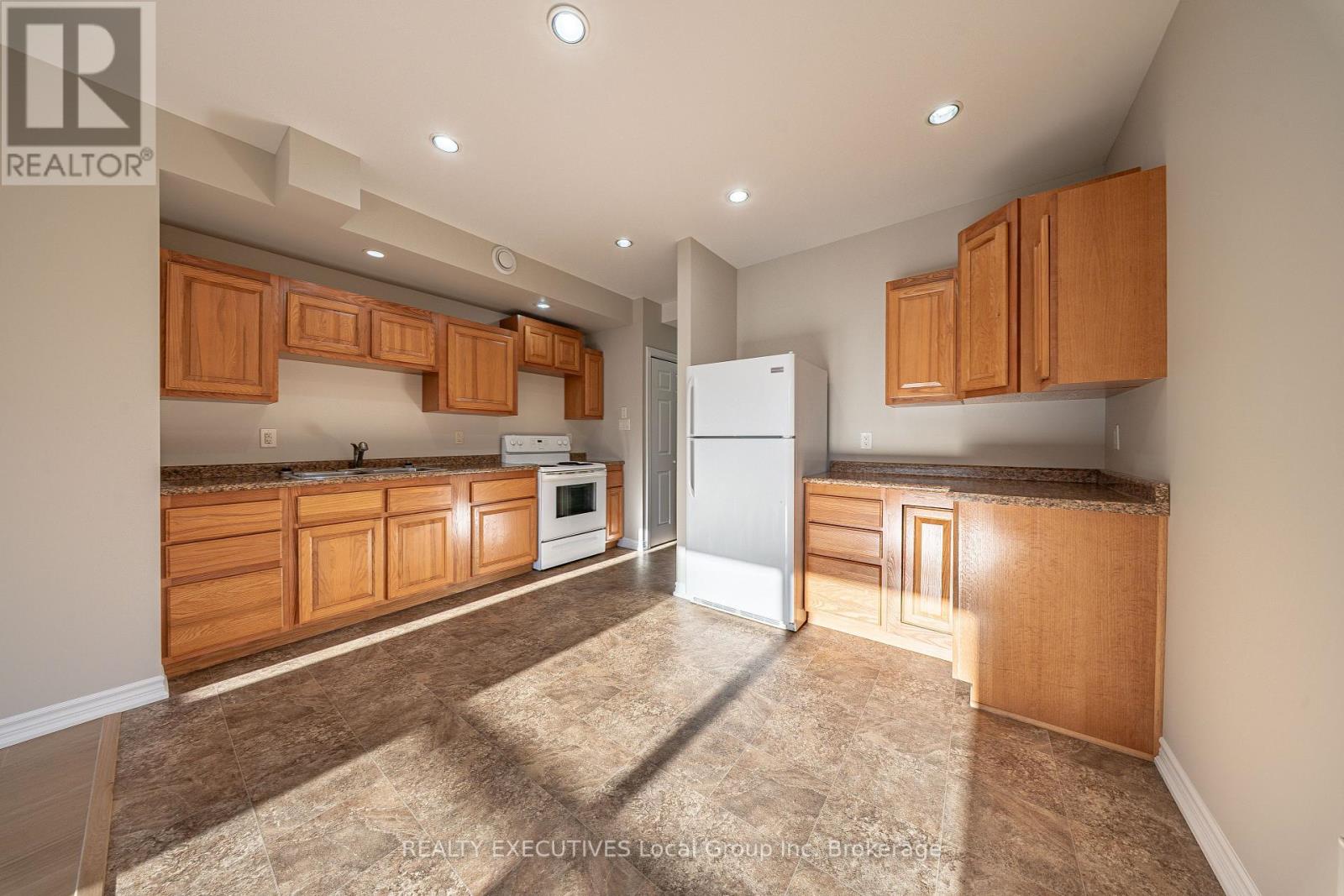 860 Worthington Street E, North Bay, Ontario  P1B 1J4 - Photo 17 - X14103222
