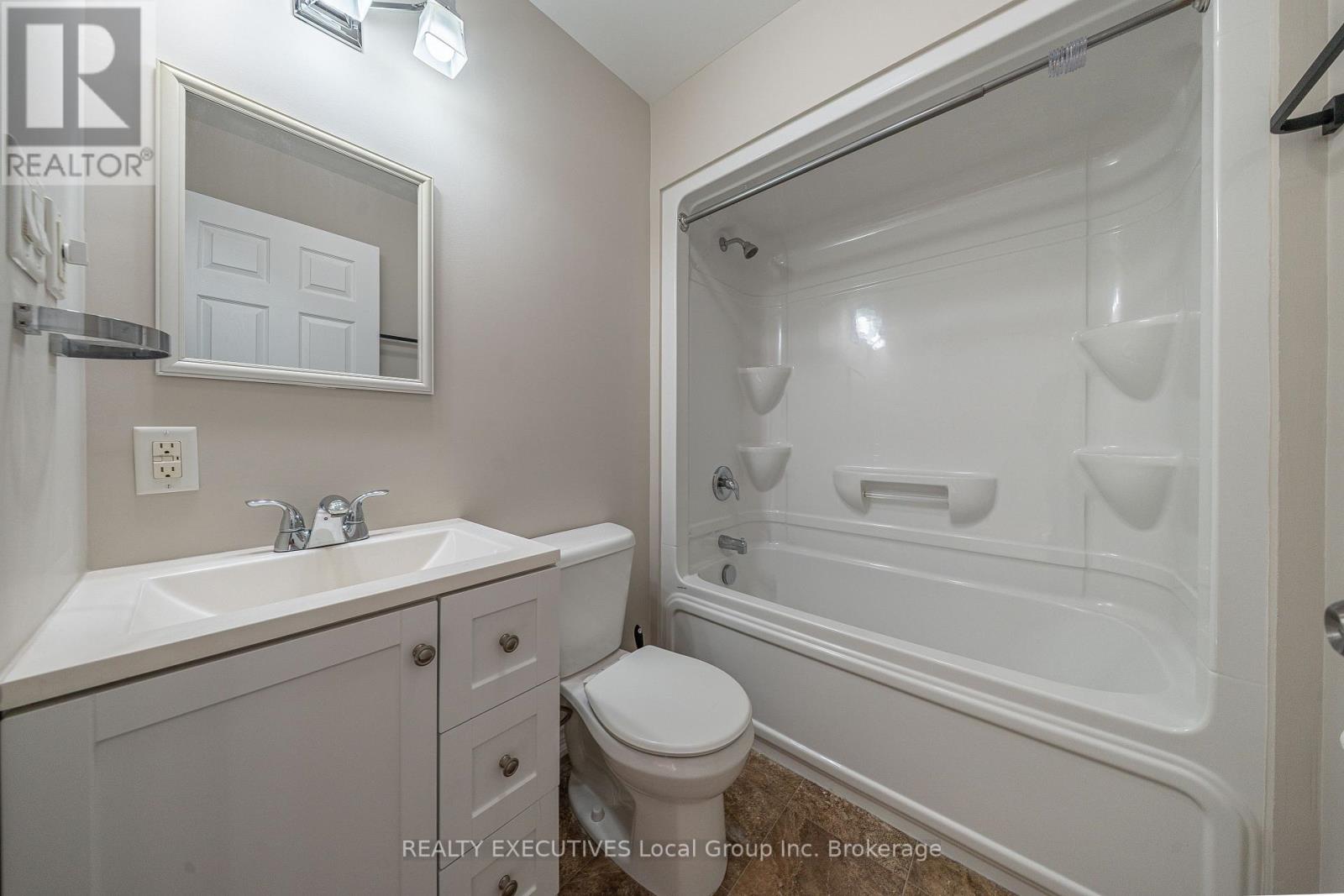 860 Worthington Street E, North Bay, Ontario  P1B 1J4 - Photo 21 - X14103222