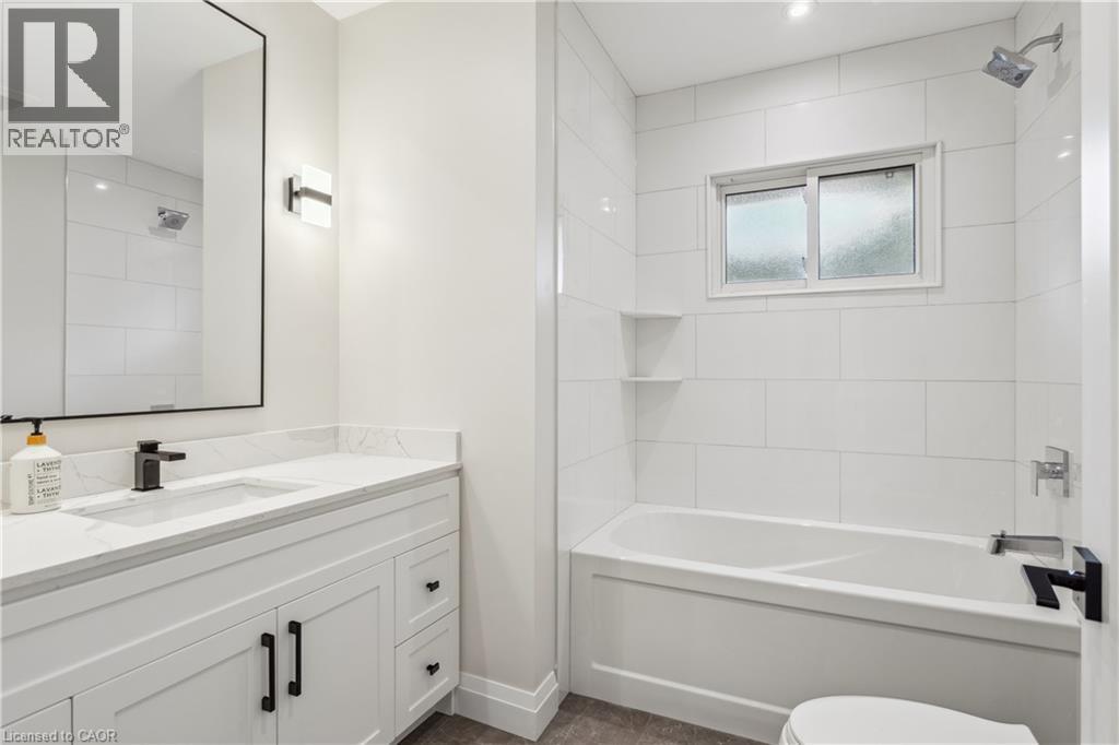 121 Toby Crescent Unit# Main, Hamilton, Ontario  L8T 2N9 - Photo 13 - 40872698