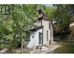 37 ARTHUR STREET N, Guelph, Ontario