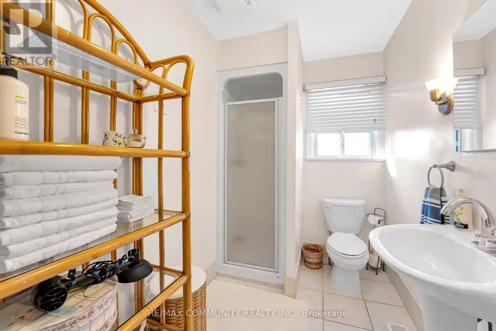 446 Ruth Avenue, Toronto, Ontario  M2M 2J3 - Photo 15 - C14103234