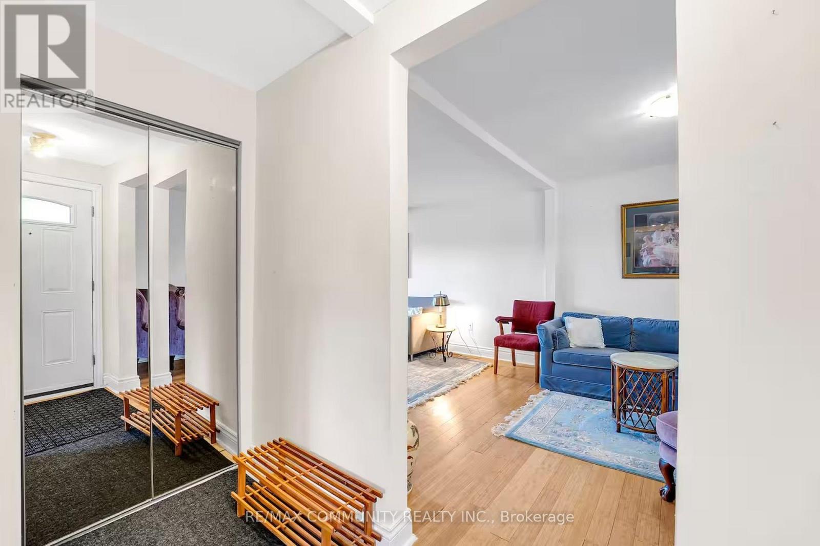 446 Ruth Avenue, Toronto, Ontario  M2M 2J3 - Photo 4 - C14103234