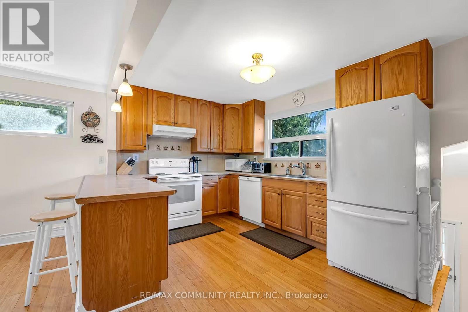 446 Ruth Avenue, Toronto, Ontario  M2M 2J3 - Photo 8 - C14103234