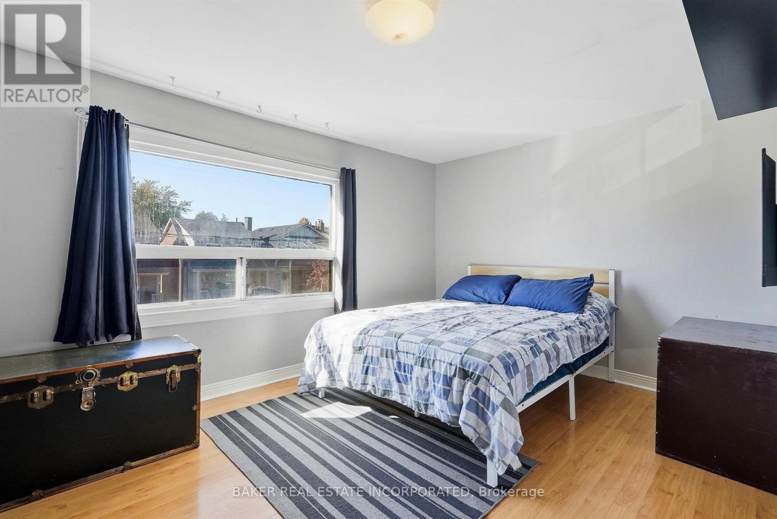 1867 Dufferin Street, Toronto, Ontario  M6E 3P5 - Photo 17 - C14103250
